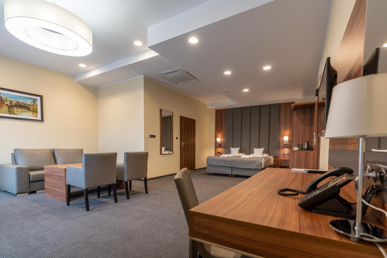 בידגוז'יז' Hotel Wodnik מראה חיצוני תמונה