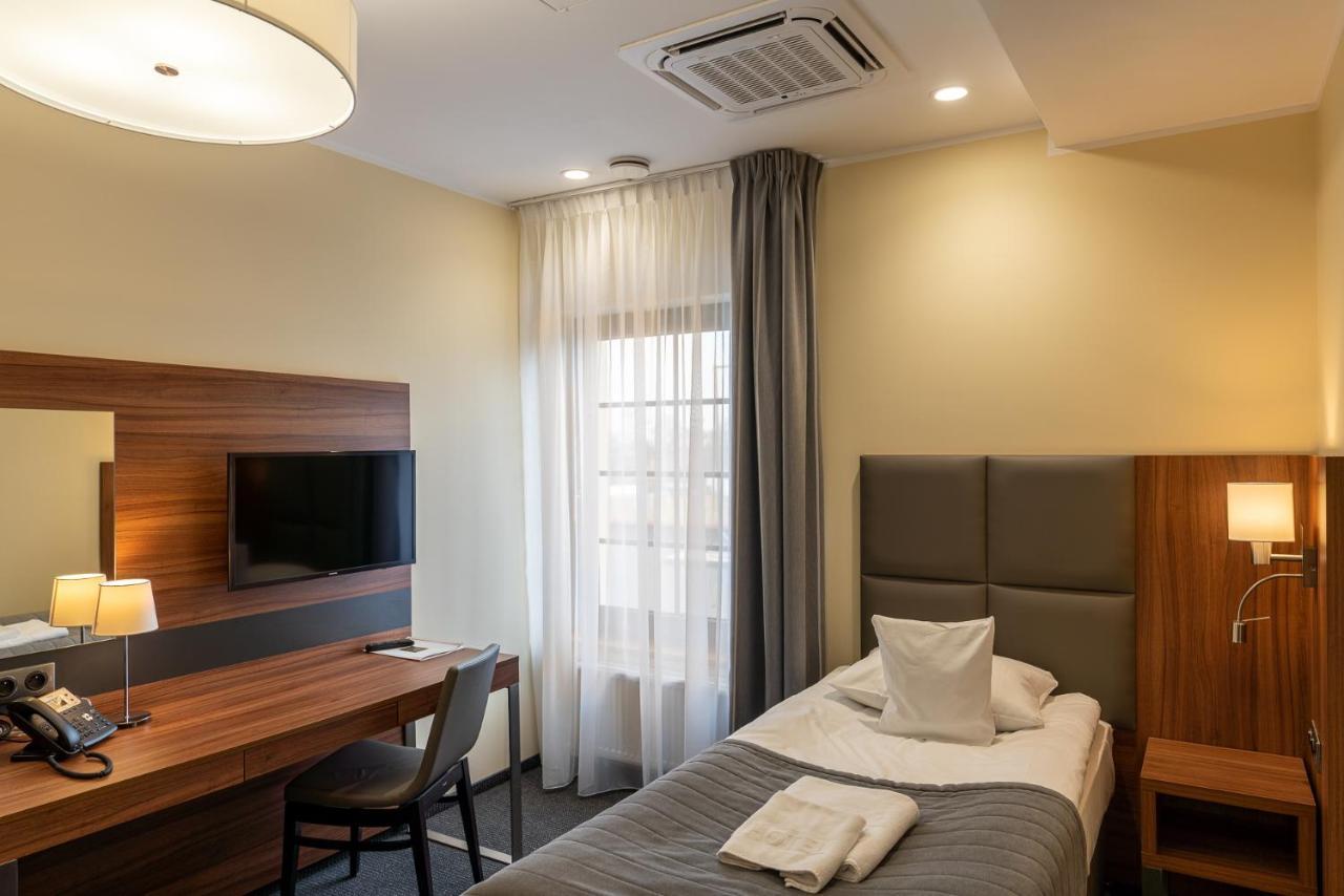 בידגוז'יז' Hotel Wodnik מראה חיצוני תמונה