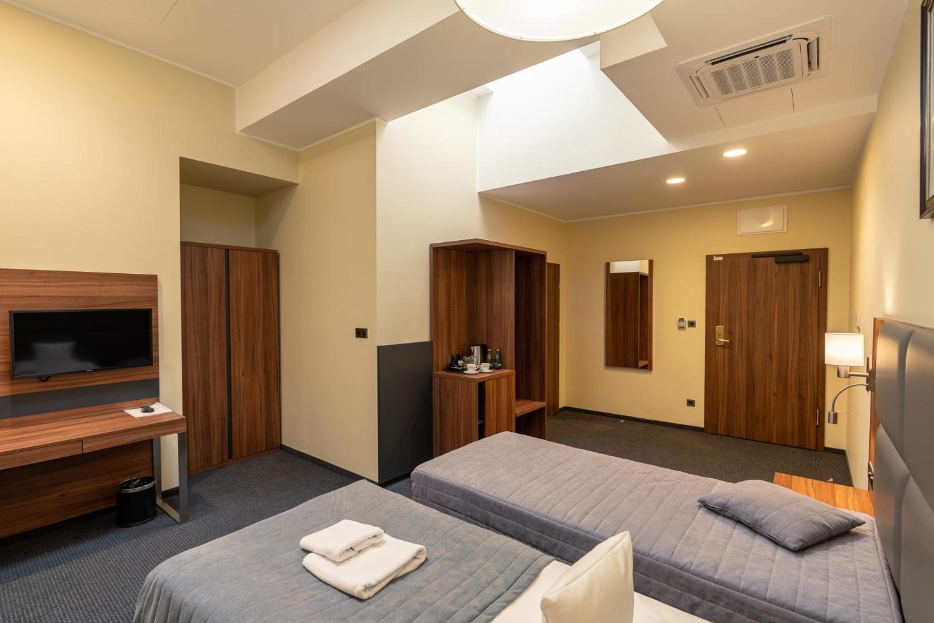 בידגוז'יז' Hotel Wodnik מראה חיצוני תמונה